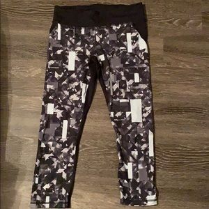 Under armour capris